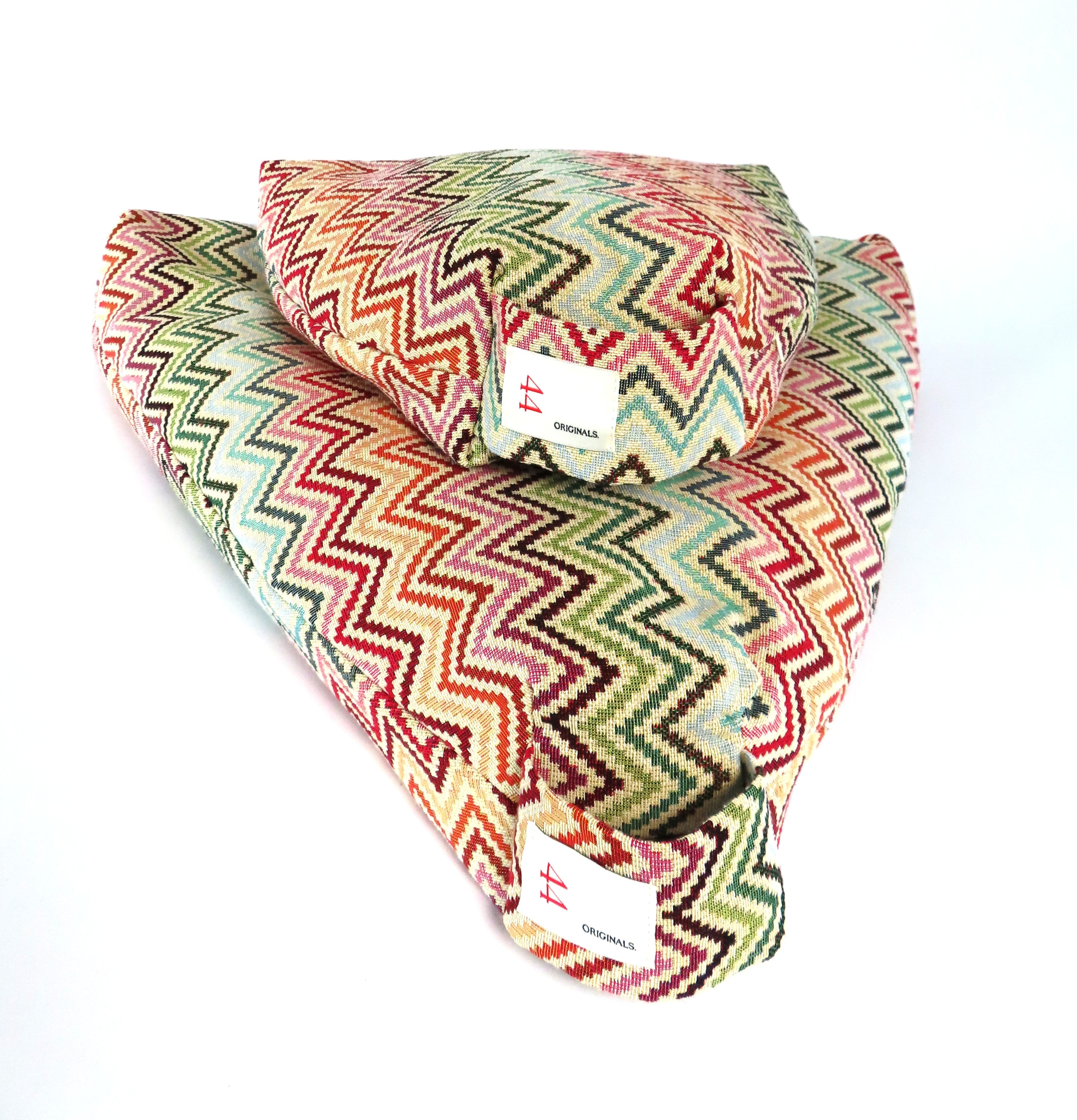 44 Meditaion cushion small 44 Zigzag